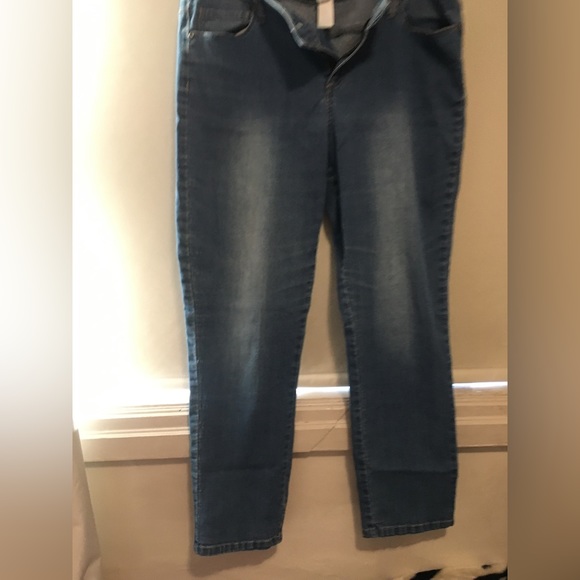 Cleo Jeans - Picture 6 of 8